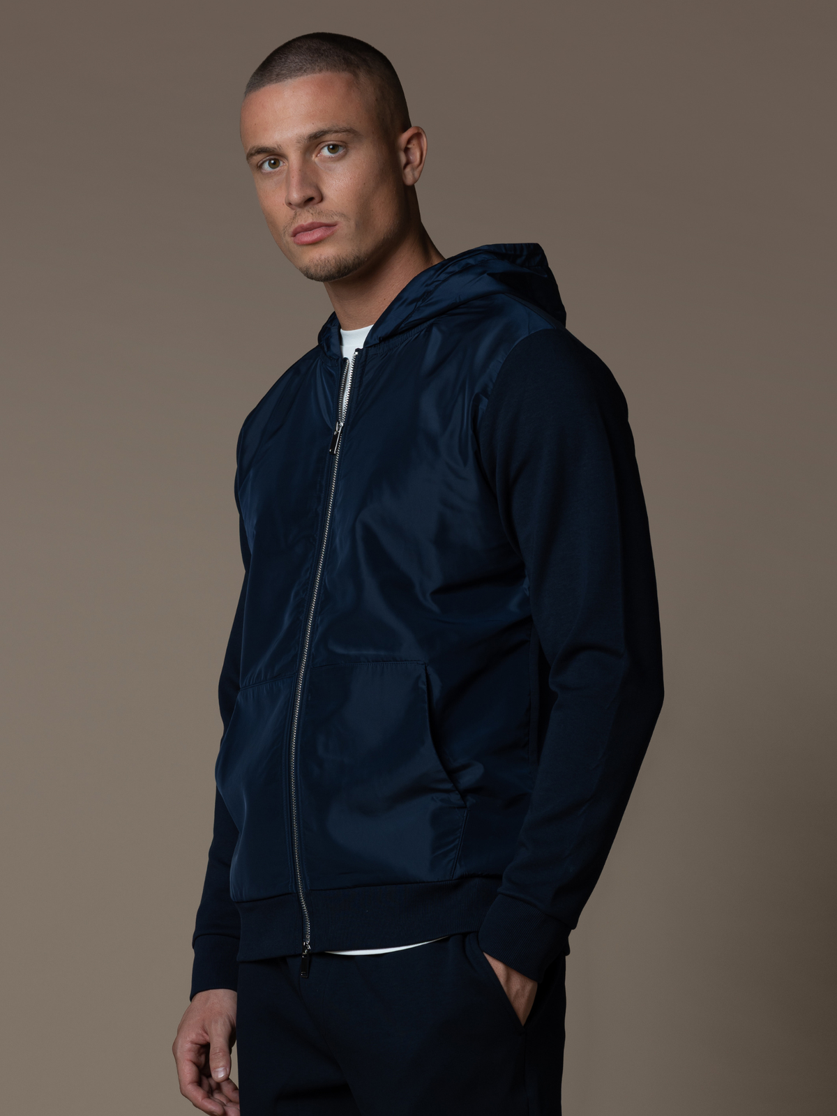 Hybrid Flow Windbreaker - Navy