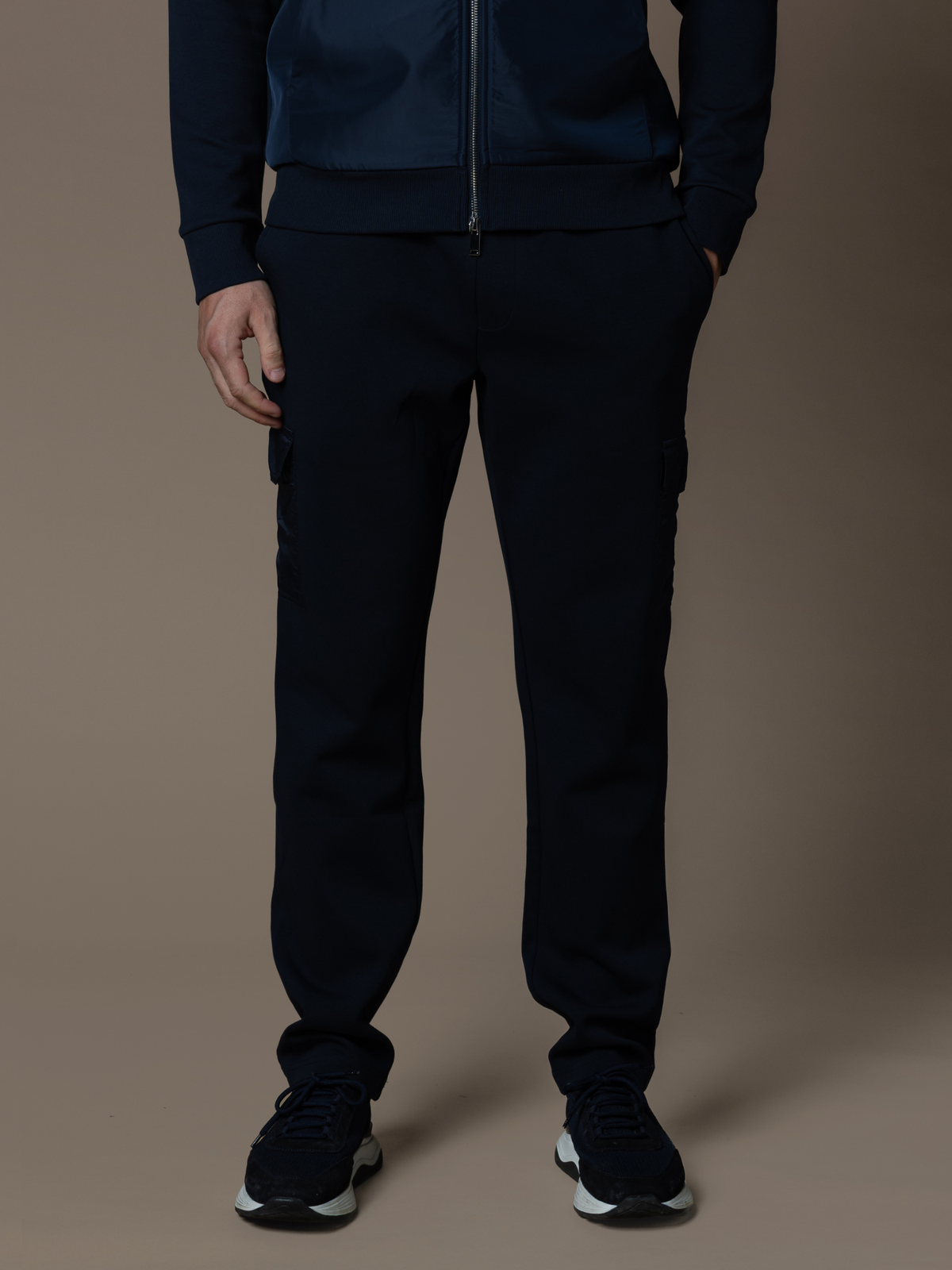 Hybrid Flow Cargo Jogger - Navy