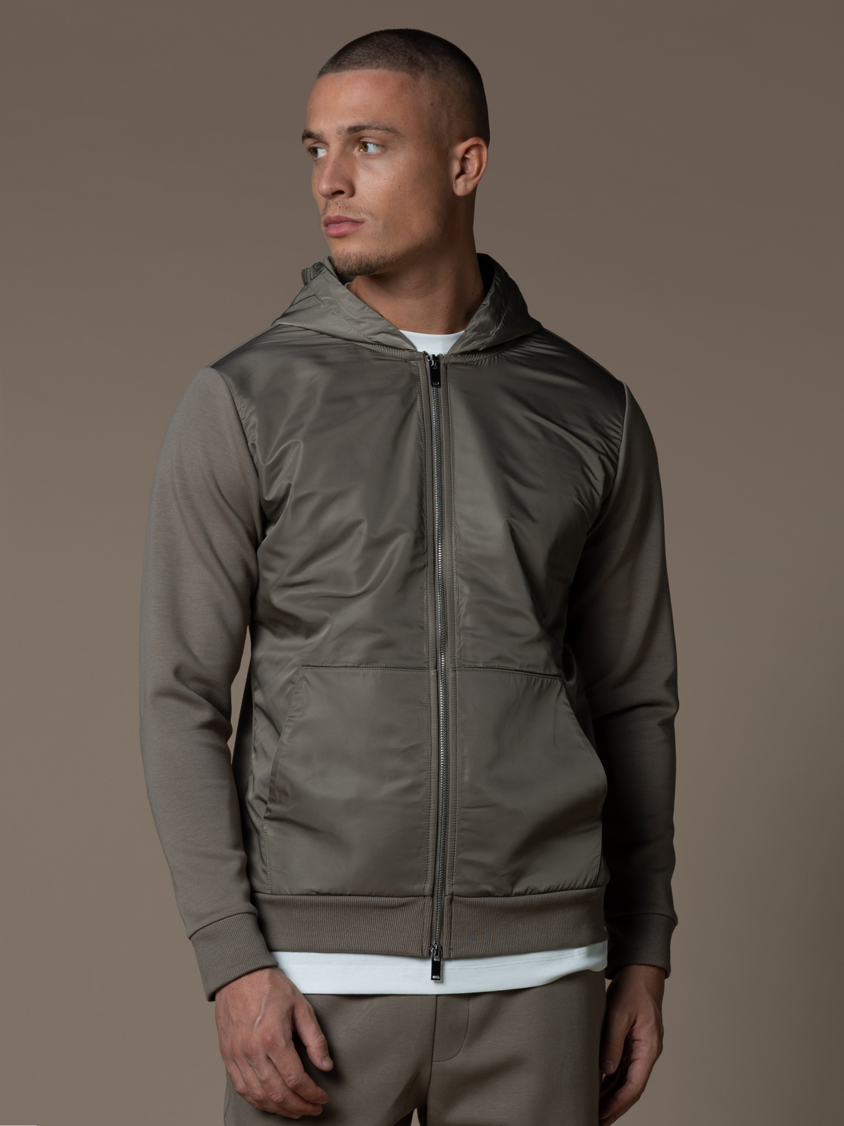 Hybrid Flow Windbreaker - Taupe