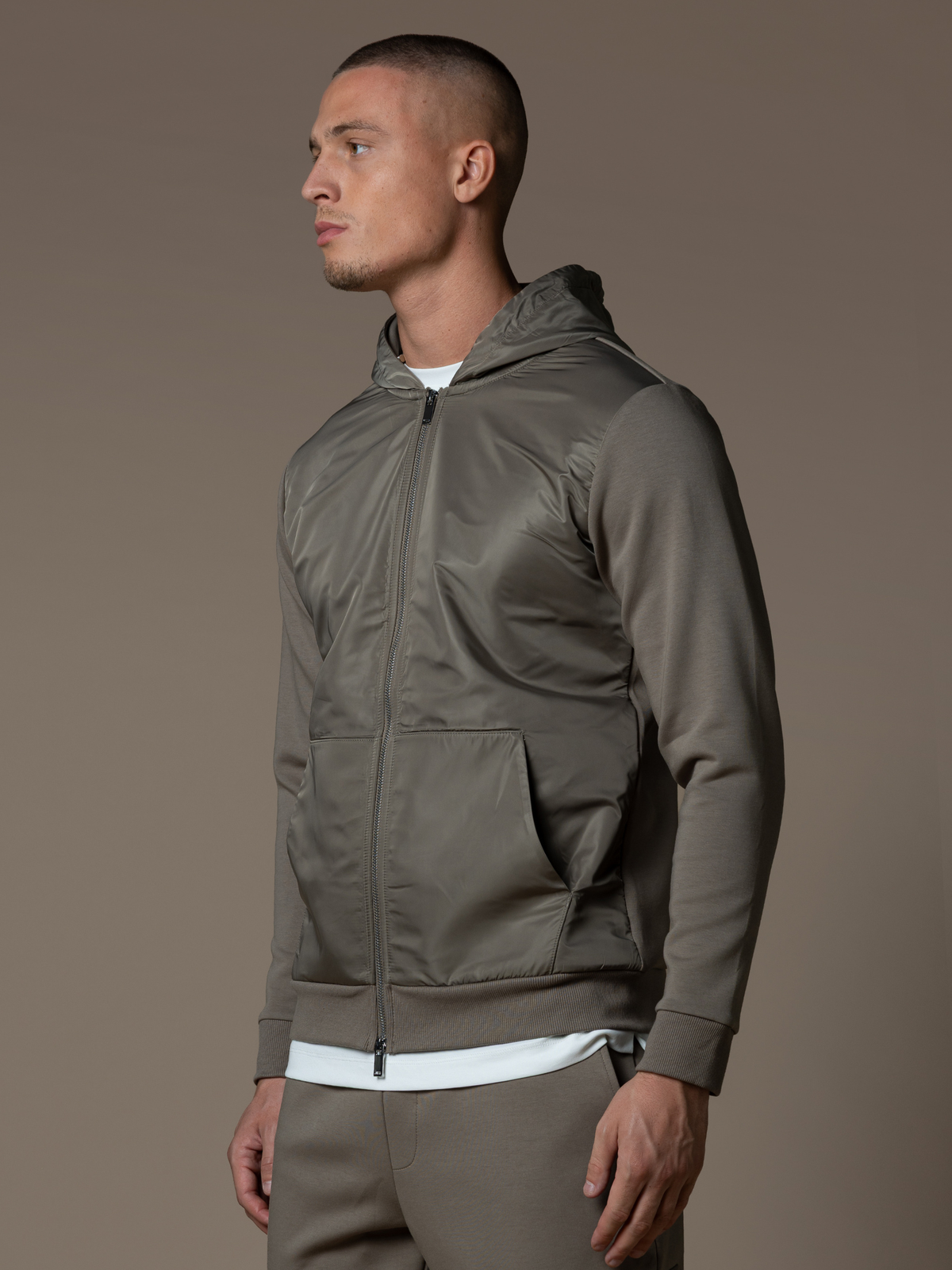 Hybrid Flow Windbreaker - Taupe