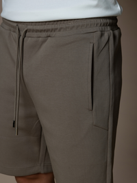 Pantalón corto fluido de interlock - Topo